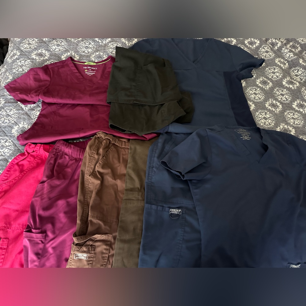 Scrubs various colors size xs
